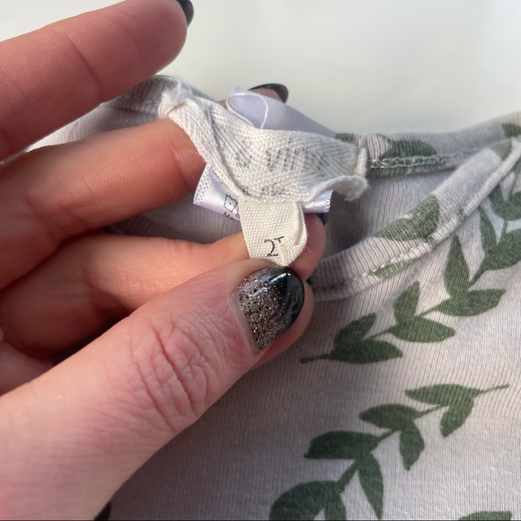 Fin & Vince Romper HTF! Size 2T - Picture 6 of 8